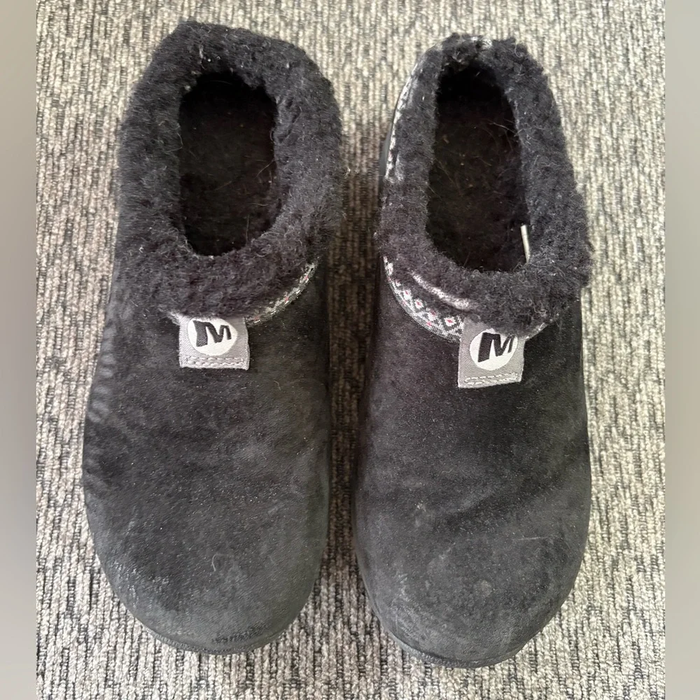 Girls Merrell Black Suede Slip On Shoes Size 2.5